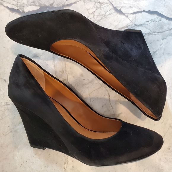 Banana Republic, black velvet wedges, size 11, new without box - Picture 1 of 4